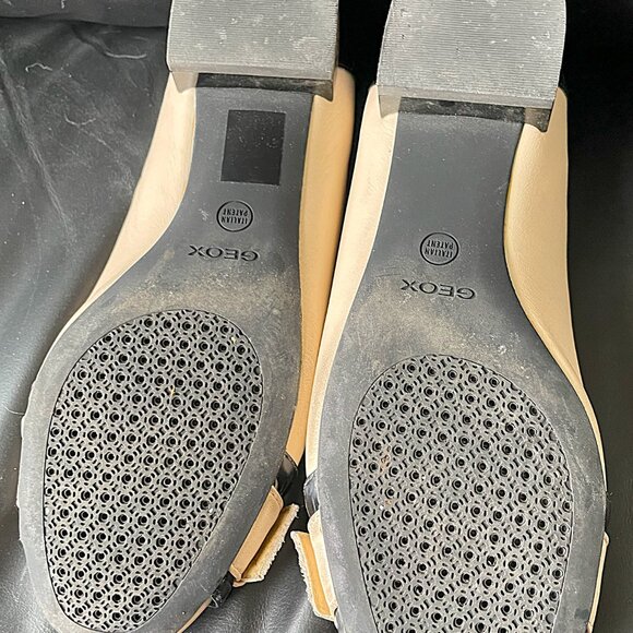 Stylish Leather and Patent Ladies shoes - Picture 4 of 6